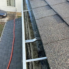 Concrete-Fence-and-Gutter-Cleaning 2