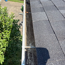 Dont-Let-Clogged-Gutters-Rain-on-Your-Parade-in-Massillon-and-surrounding-Areas 1